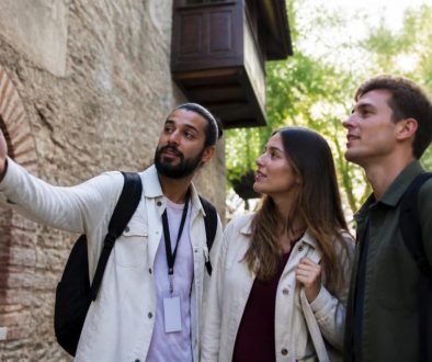 Personal Tour Guide: Elevating Your Travel Experience