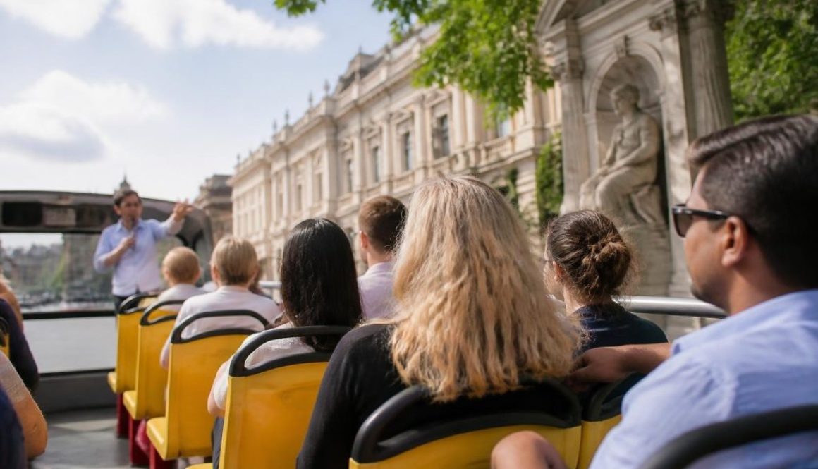 Yellow Bus Tour: A Complete Guide for 2026