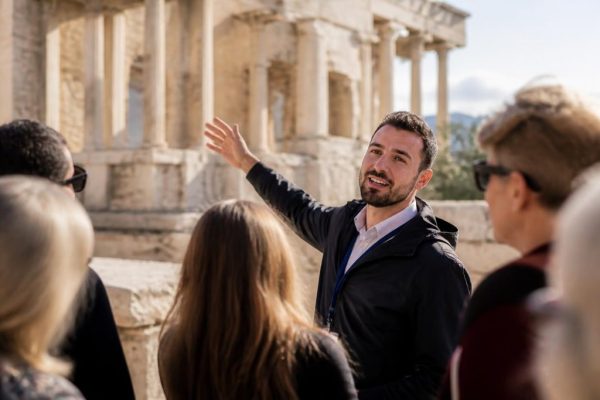 Guided Sightseeing: The Complete Experience